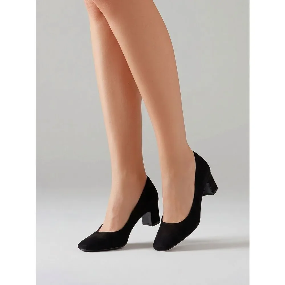 BLACK EASY SPIRIT ANITRA PUMPS SIZE 9.5